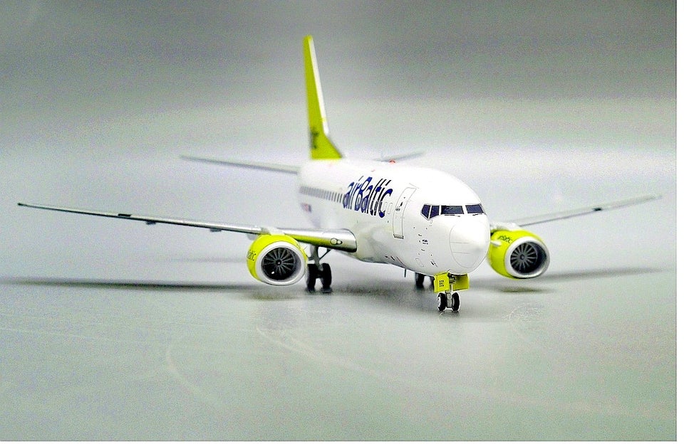 Modelfly, airBaltic B737-500,