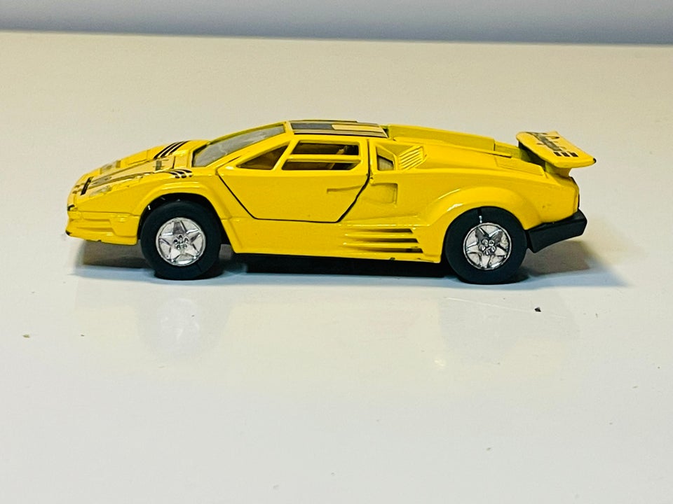 Modelbil Lamborghini, skala 1:36