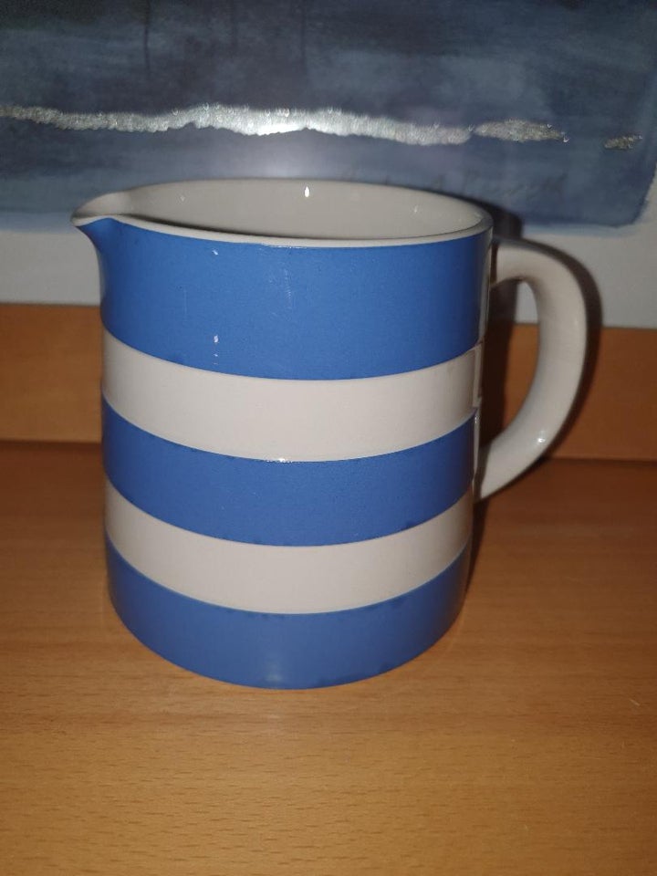 Andet Cornish ware pitcher kande