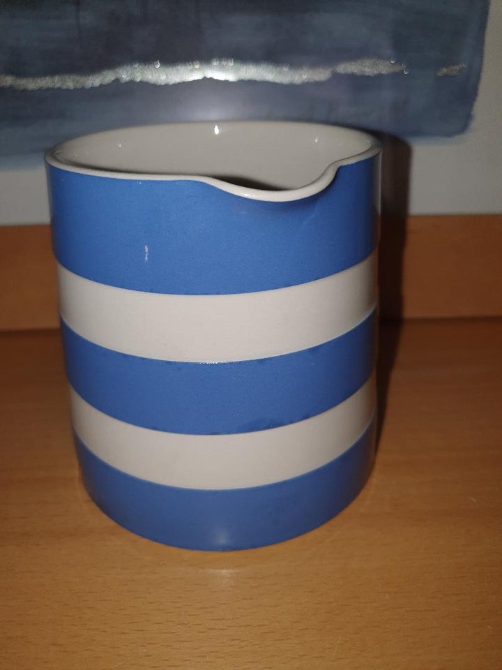 Andet Cornish ware pitcher kande