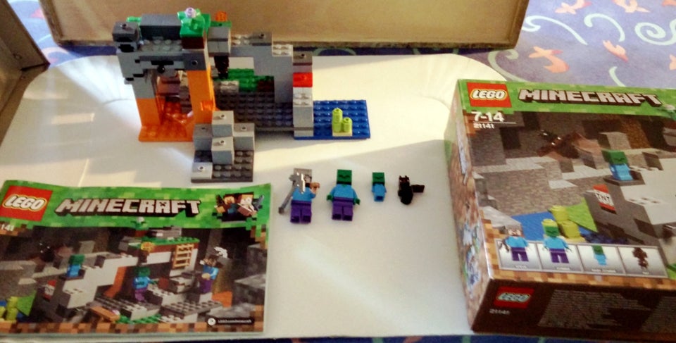 Lego Minecraft, 21141 med kasse og