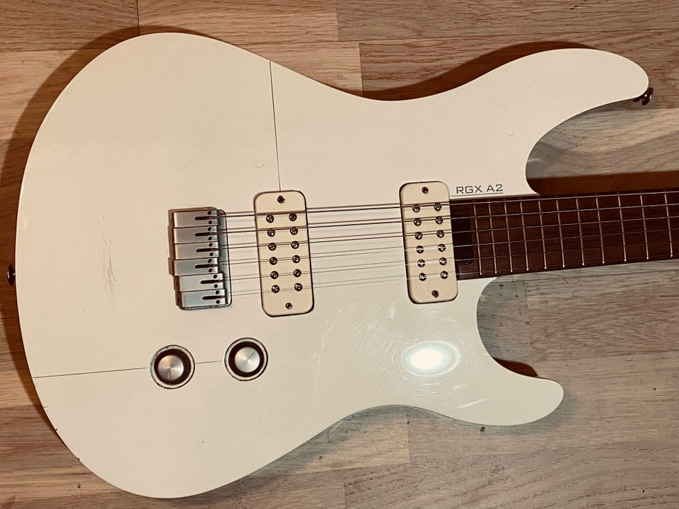 Elguitar, Yamaha RGA x2