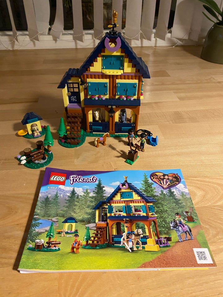 Lego Friends, Skov ridecenter