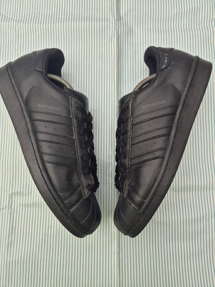 Sneakers, Adidas Superstar Black,