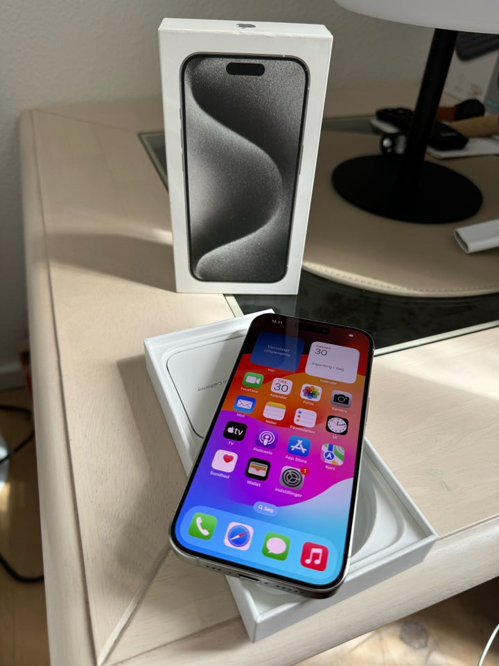 iPhone 15 Pro 128 GB hvid