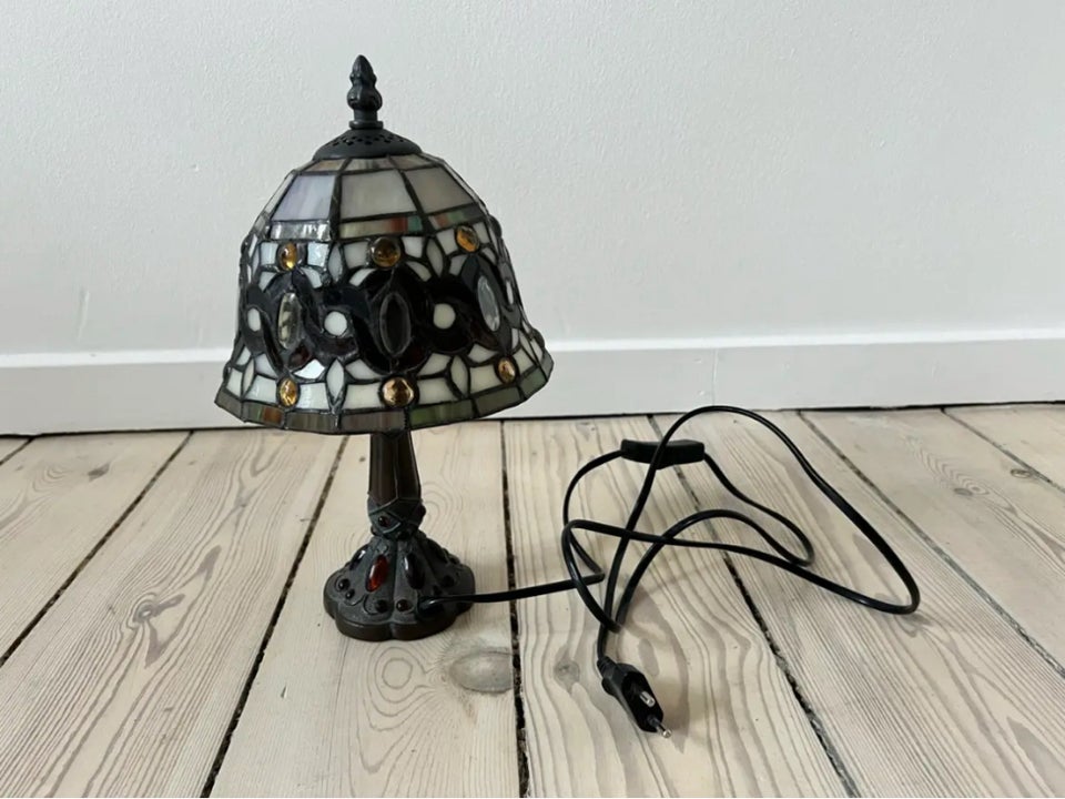 Anden bordlampe, Housewarming