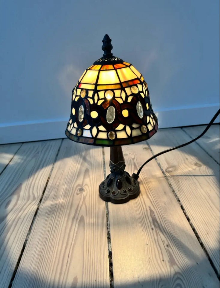 Anden bordlampe, Housewarming