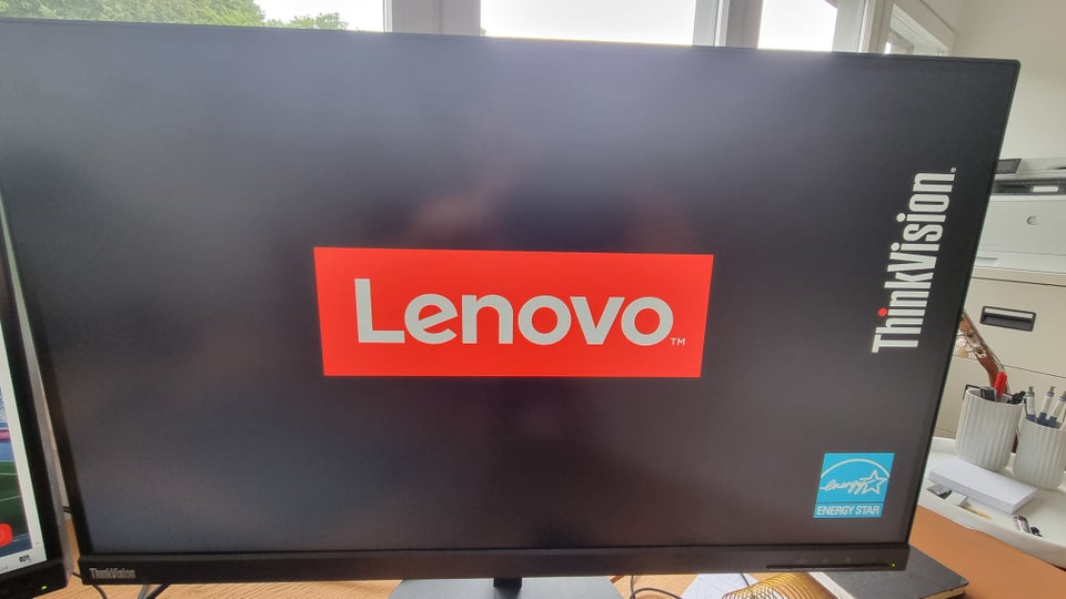 Lenovo fladskærm Thinkvision