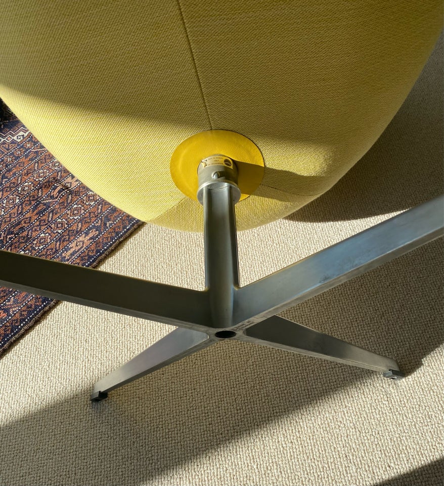 Arne Jacobsen, Svanen, Stol