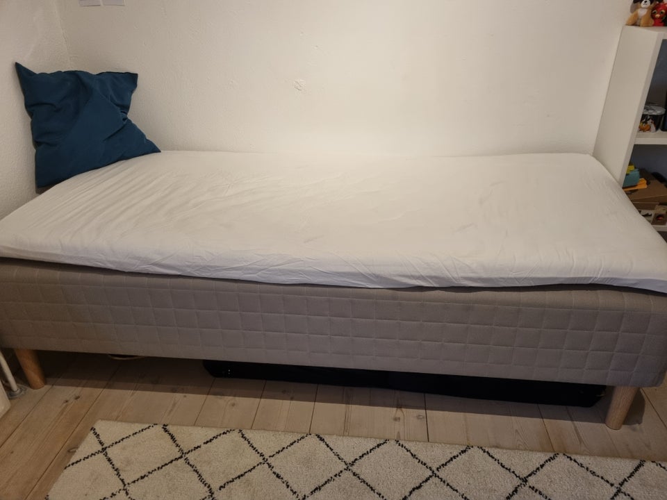 Boxmadras, Ikea, b: 90 l: 200 h: 45