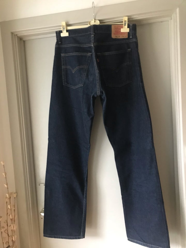 Jeans, Levi Strauss, str. 32