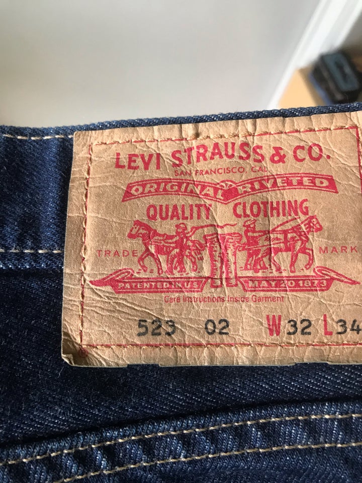 Jeans, Levi Strauss, str. 32