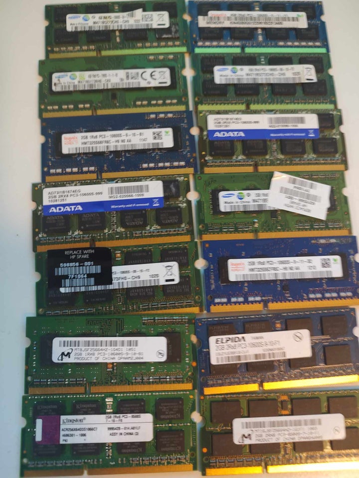 Samsung Kingston 2GB DDR3 SDRAM