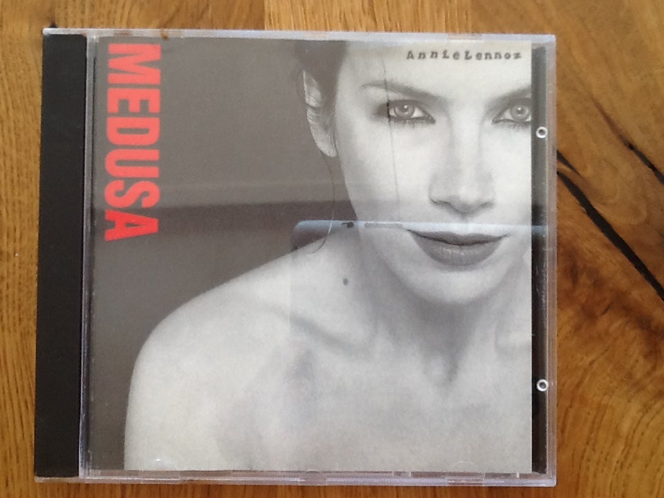 Annie Lennox: Medusa, electronic