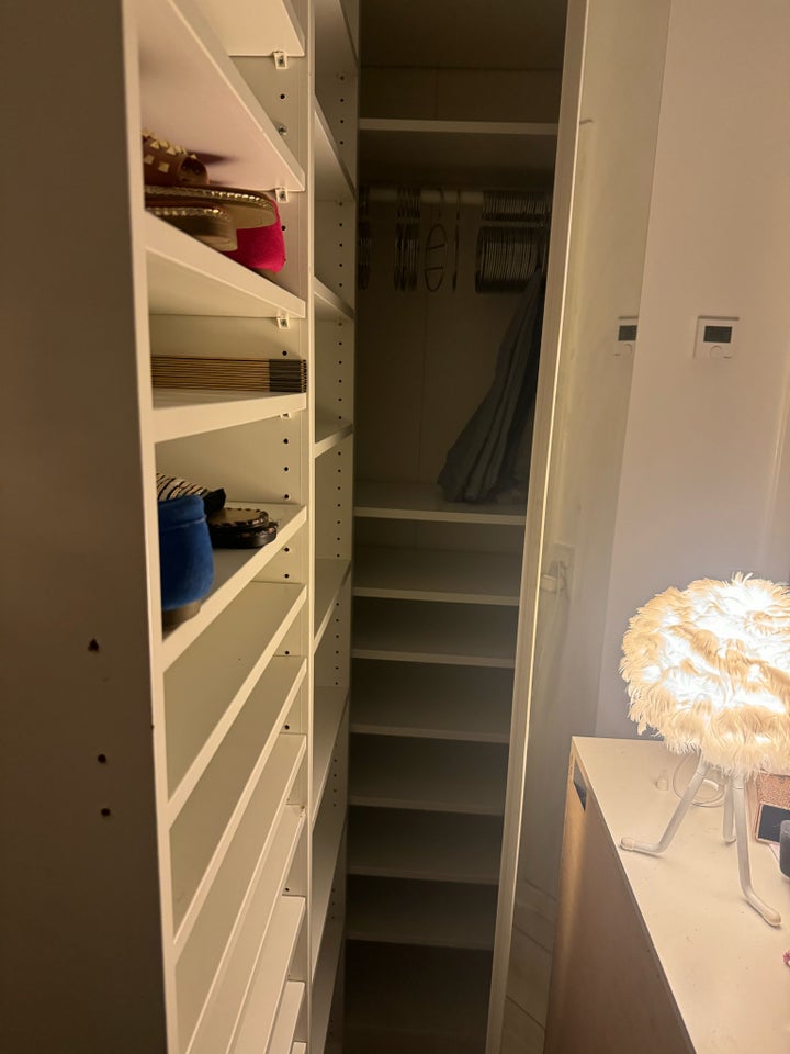 Garderobeskab Ikea pax d: 35 h: 236