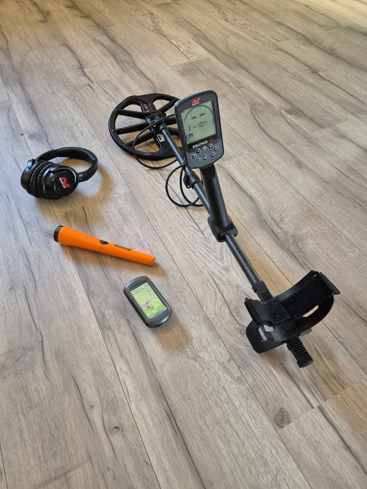 Metaldetektor, Minelab 700