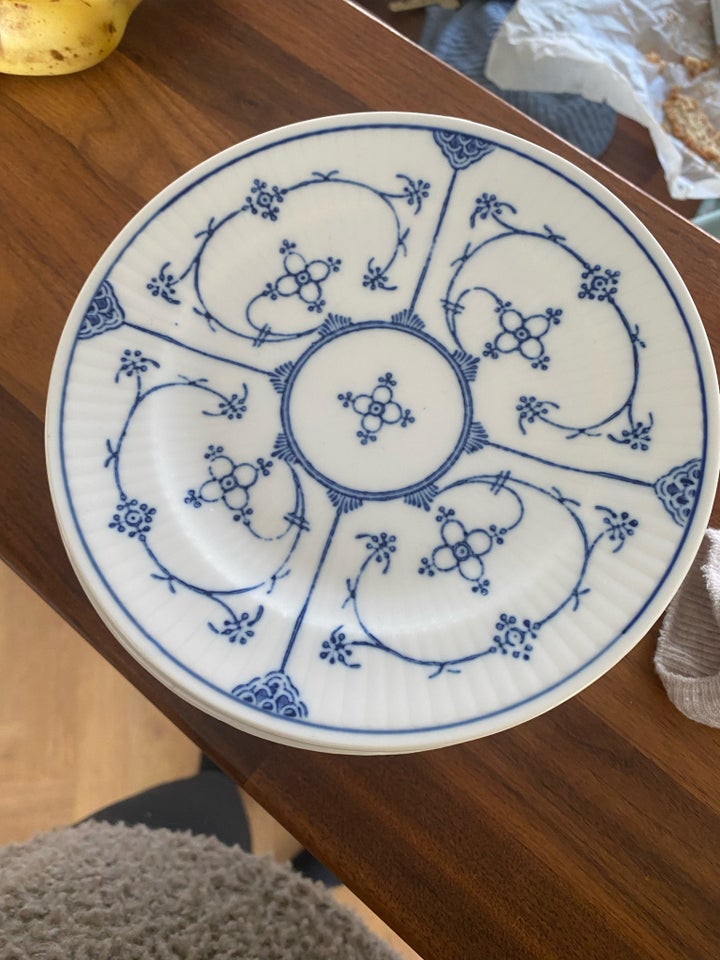 Porcelæn, Tallerken, Intet