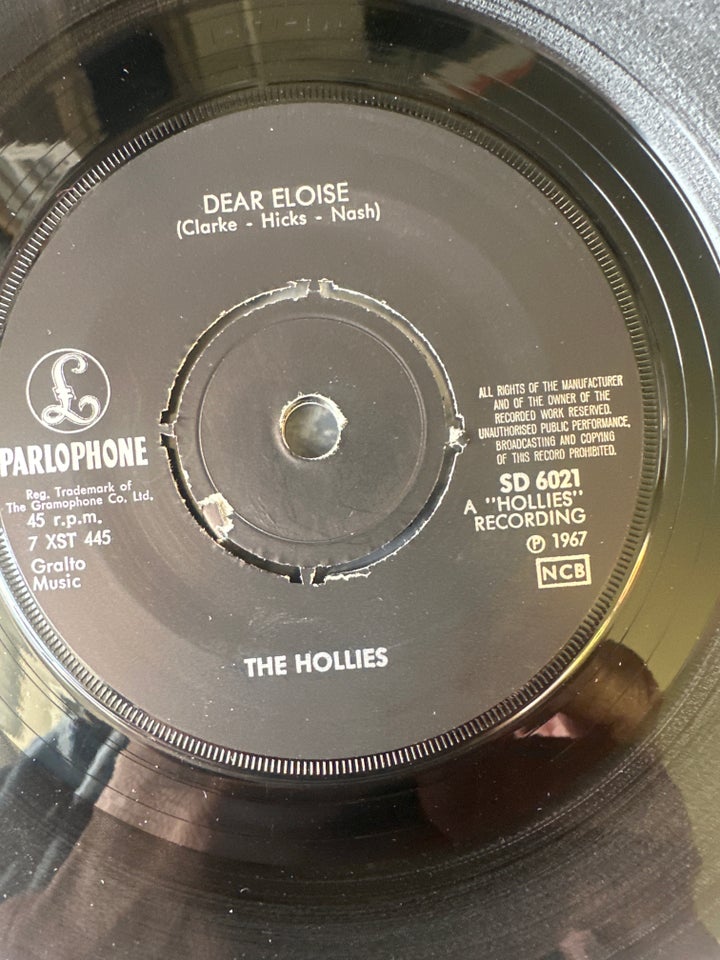 Single, The hollies