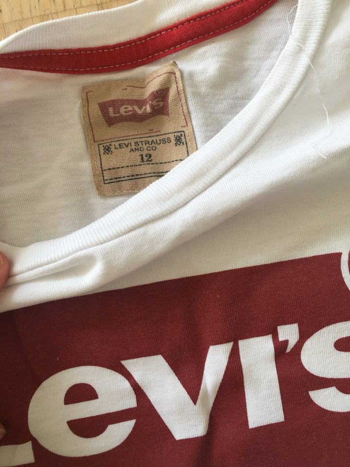 T-shirt, ., Levis