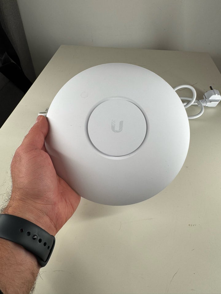 Access point, wireless, Ubiquiti