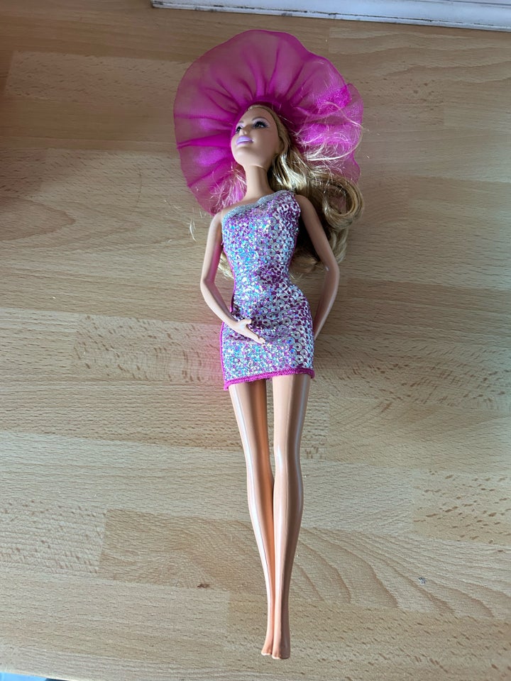 Barbie, Barbie dukker