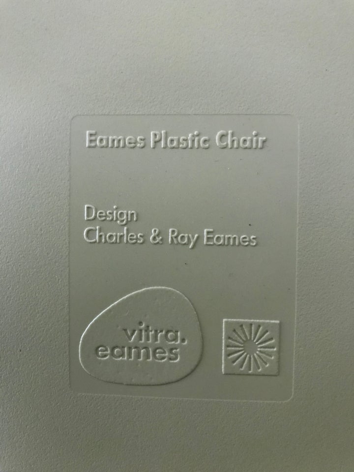 Eames, Plastic Chair