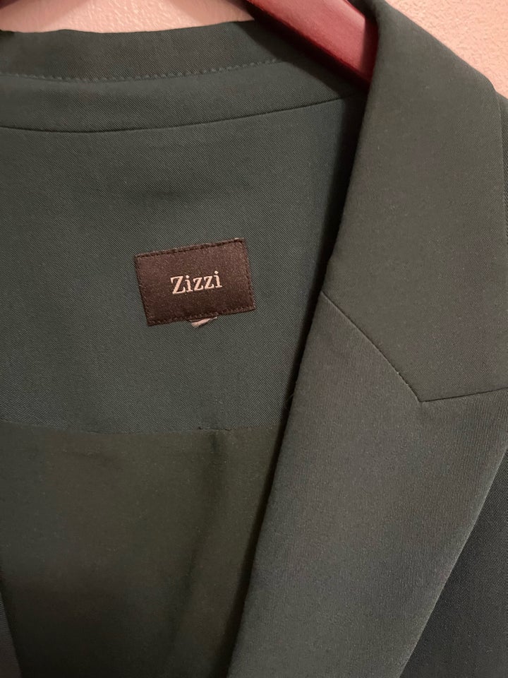 Blazer, str. 50, Zizzi