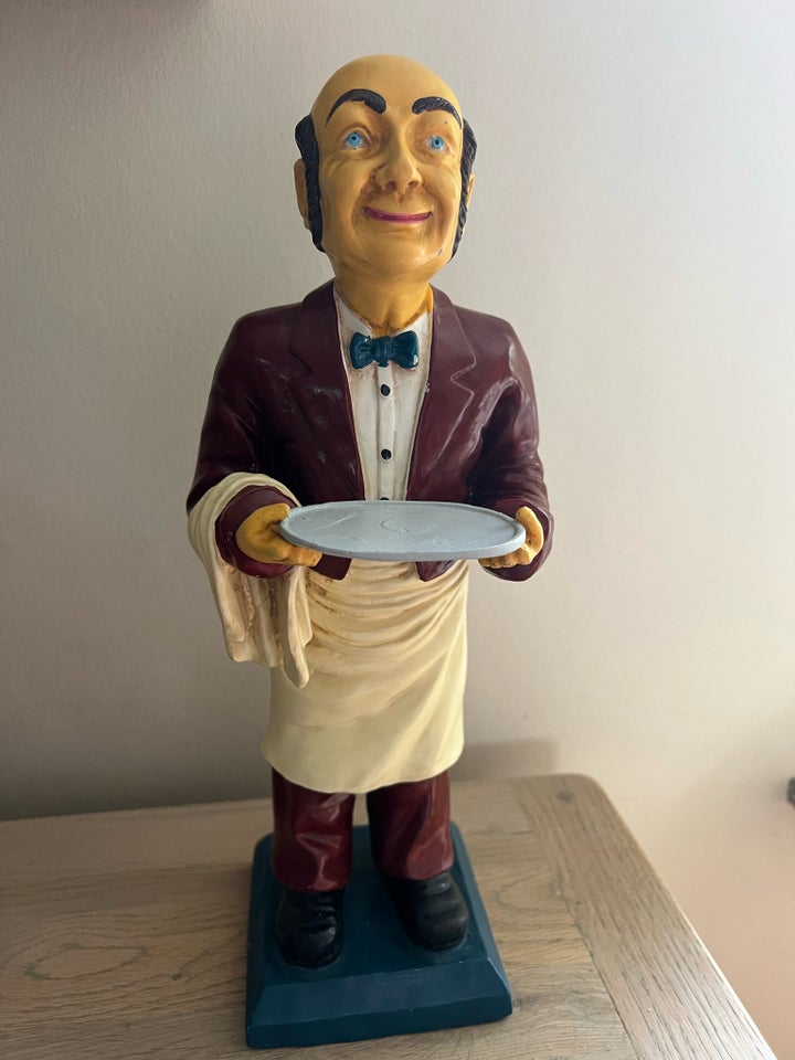 Flot gammel tjener/butler figur