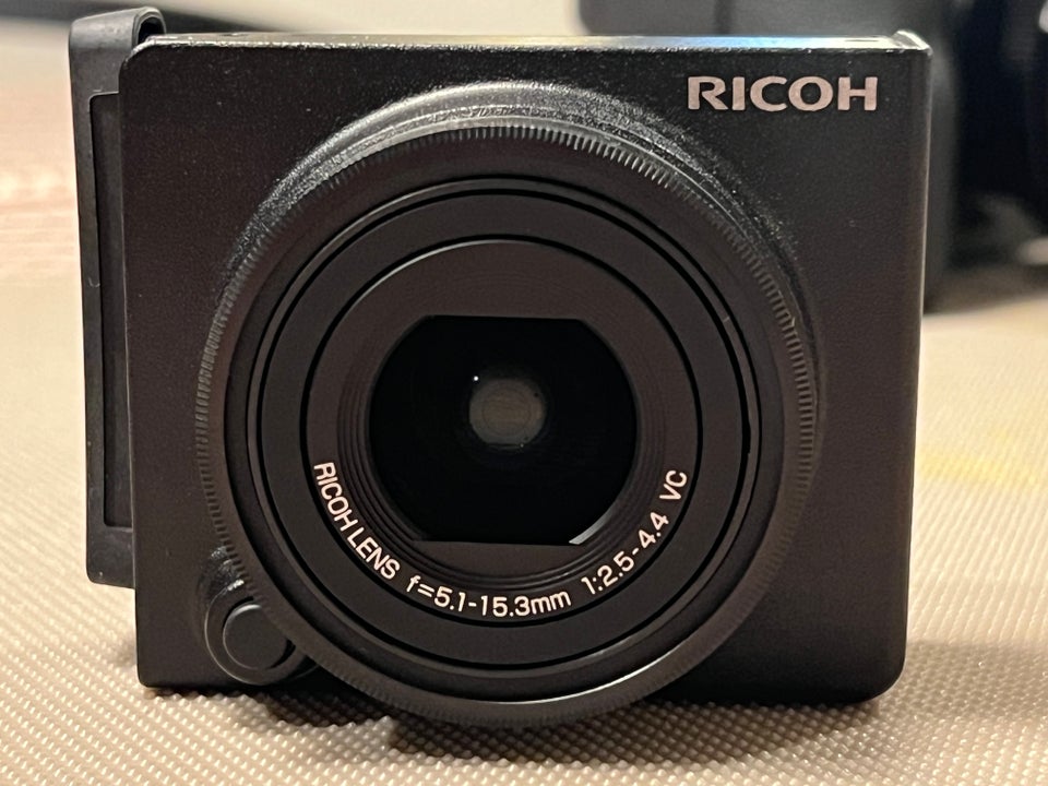 Ricoh GXR kamera med 2 linser