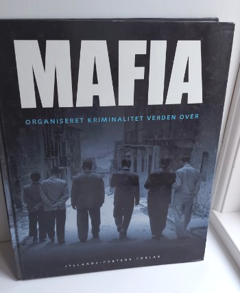 Mafia, Paul Lunde, emne: historie