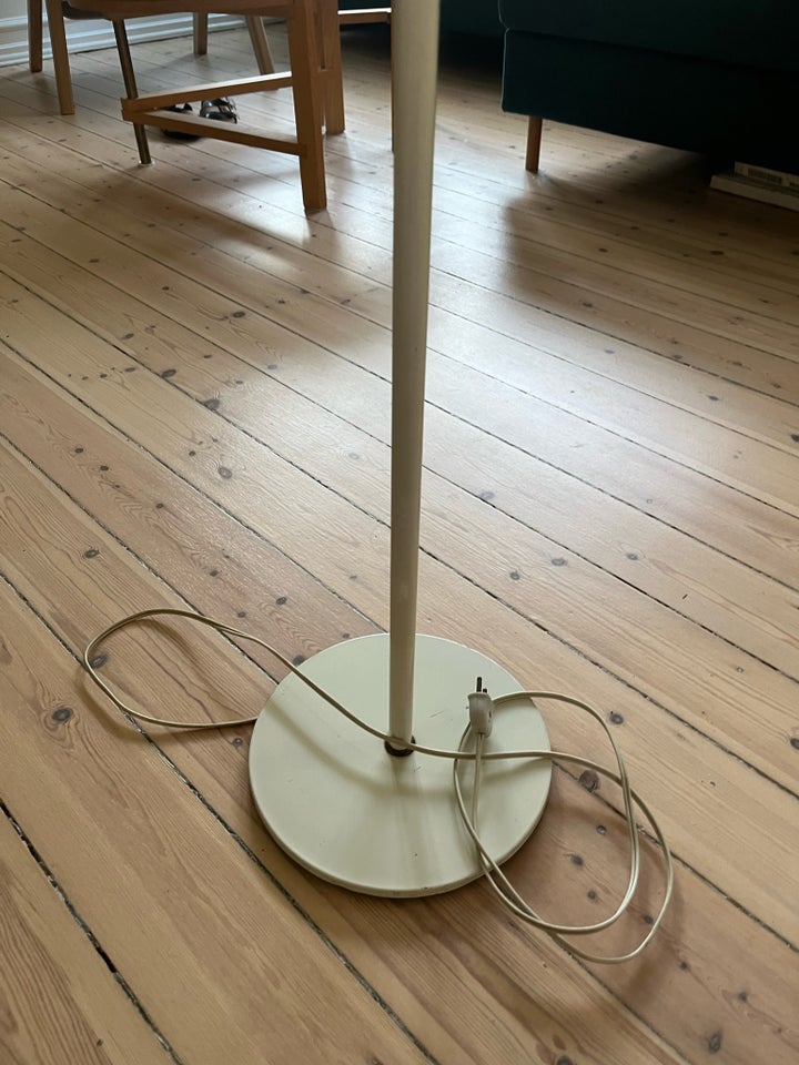 Standerlampe, Ukendt