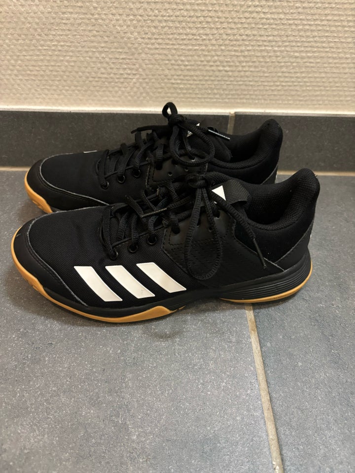 Sportssko str 36 Adidas