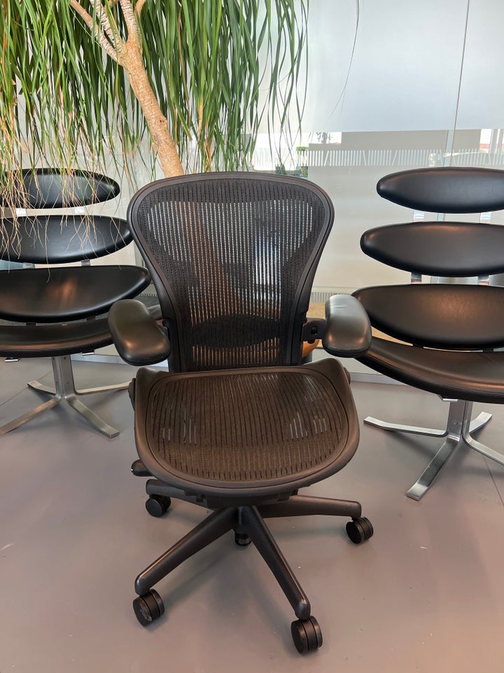 Don Chadwick, Herman Miller Aeron,