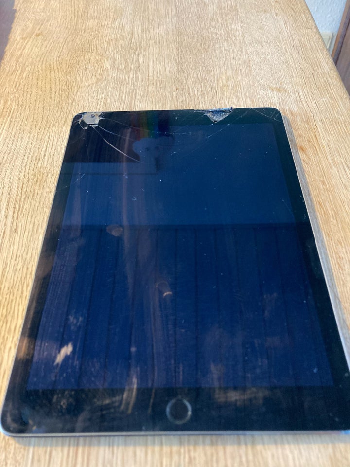 iPad 5, 32 GB, sort