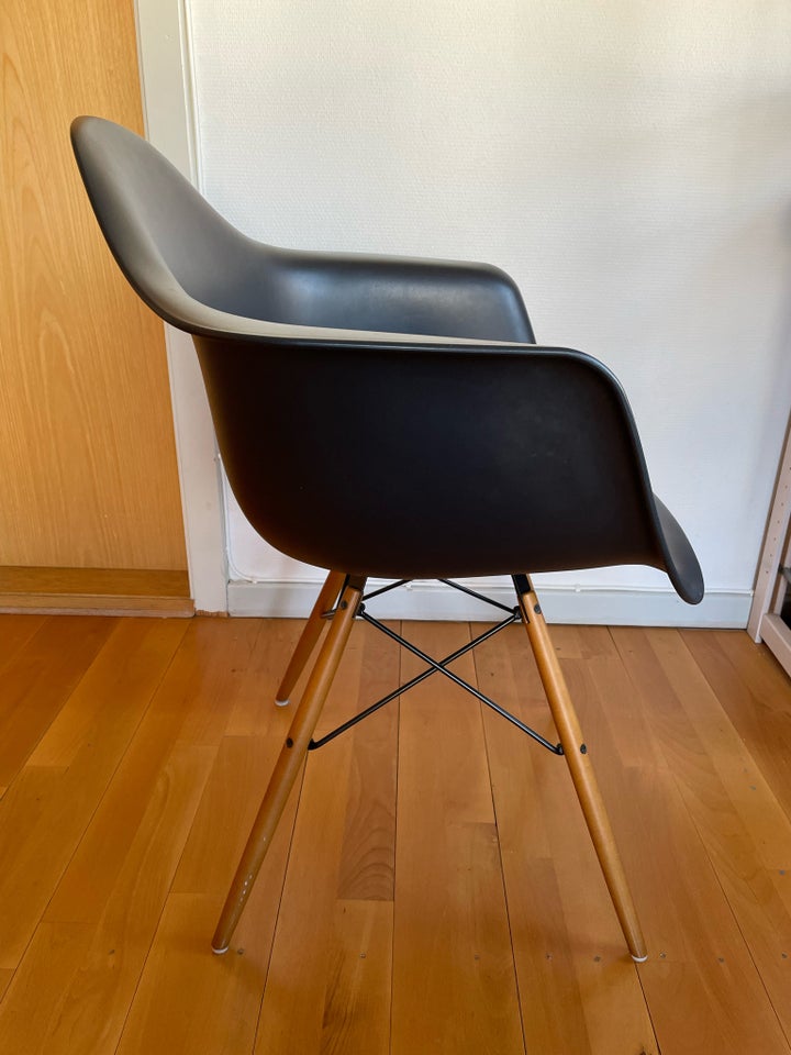 Eames, DAW, Plastic Armchair