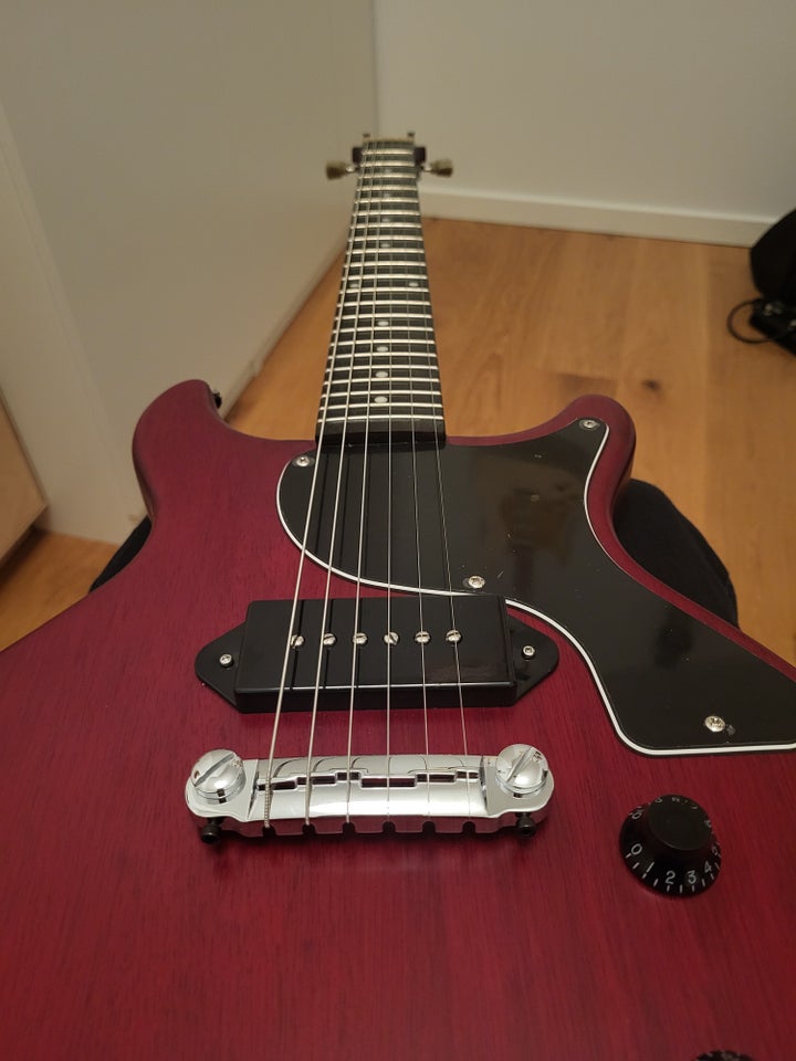 Elguitar, Harley Benton DC Junior