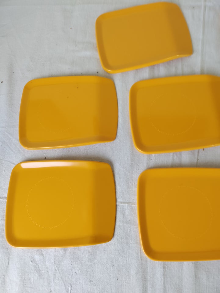 Plastik Smørbrik i gul fra Rosti