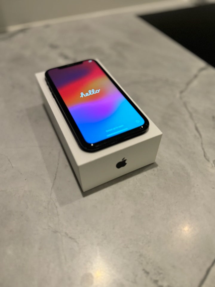 iPhone XR 64 GB sort