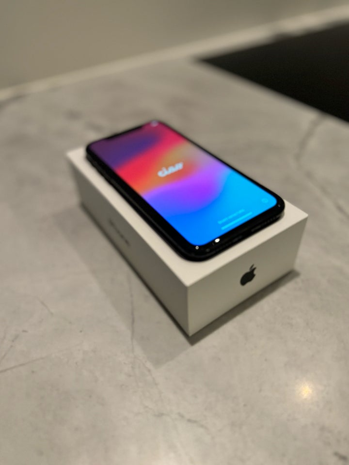 iPhone XR 64 GB sort