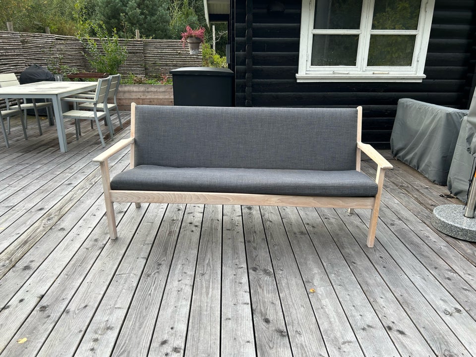 Hans J. Wegner, GE 181, Sofa