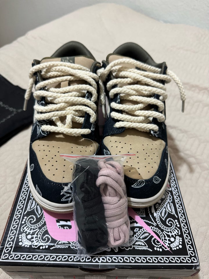 Sneakers, str. 43,5, Nike SB Dunk