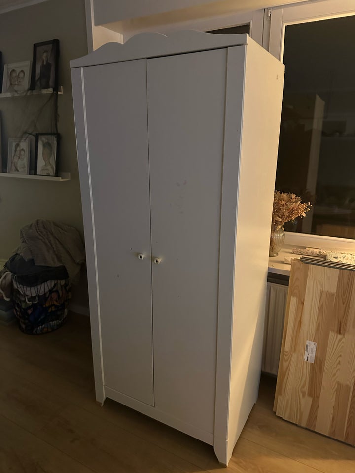 Garderobeskab, Ikea, b: 75 d: 50 h: