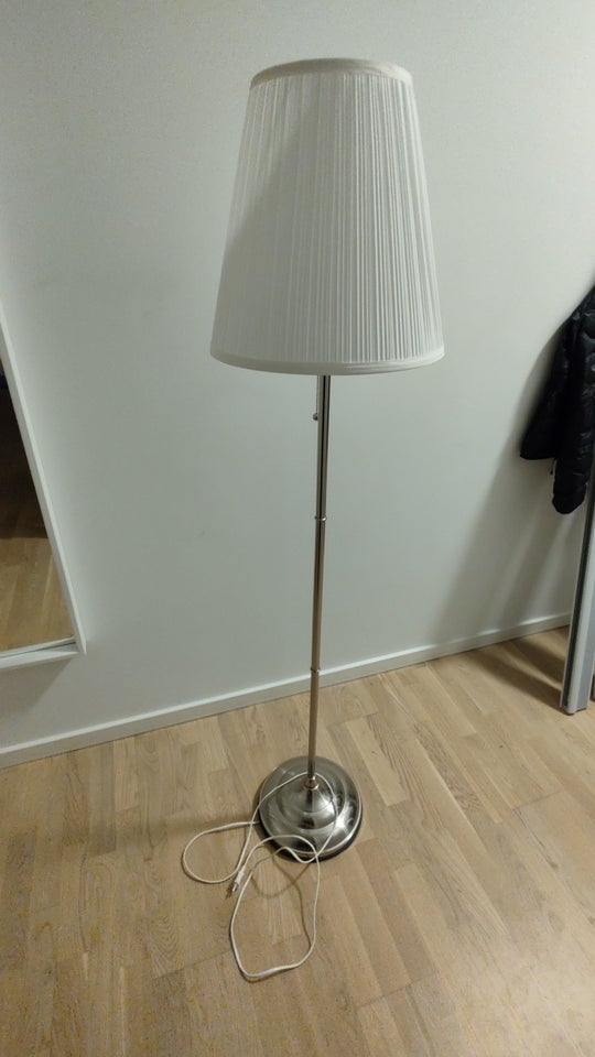 Gulvlampe, Andet mærke