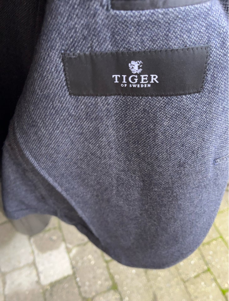 Blazer, Tiger of Sweden, str. L