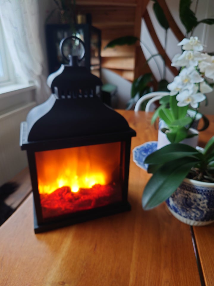 Decorative lantern / fireplace