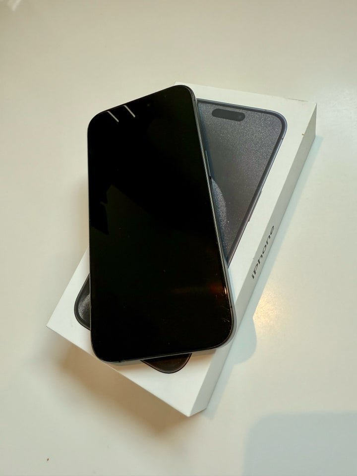 iPhone 15 Pro, 128 GB, sort