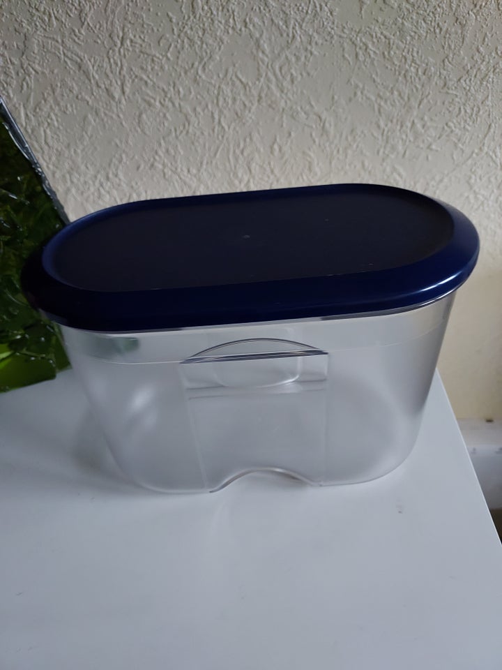 Plastik, Tupperware trio