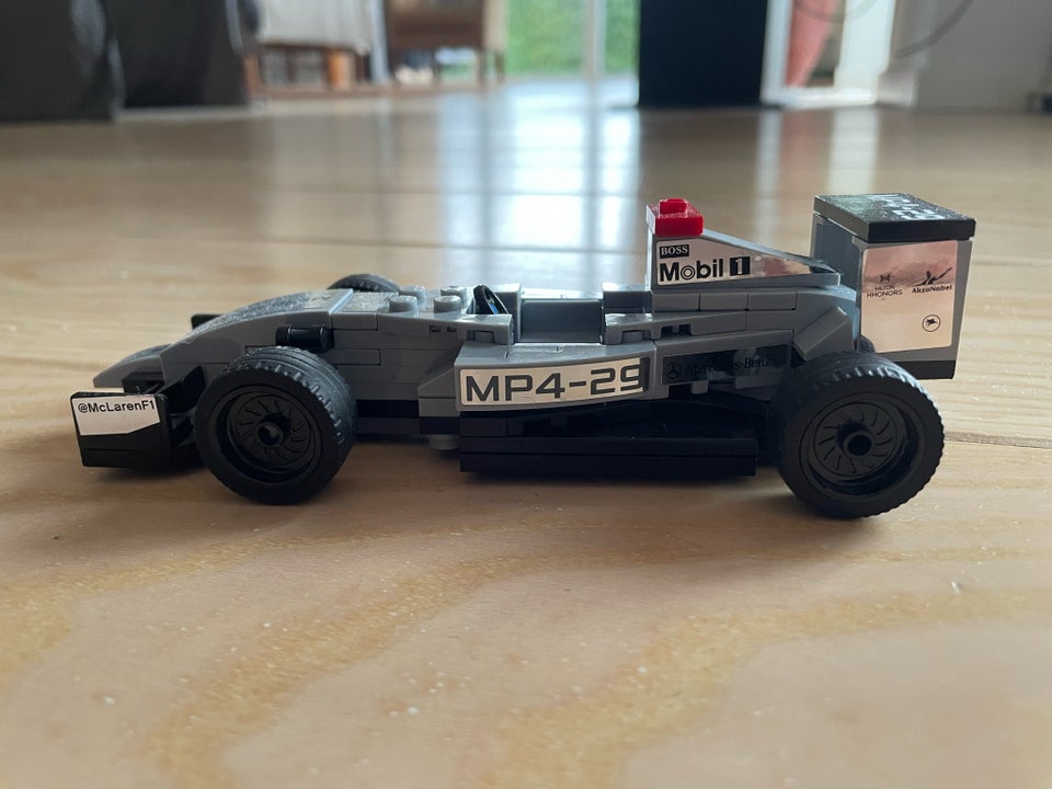 Lego andet McLaren Mercedes Pit