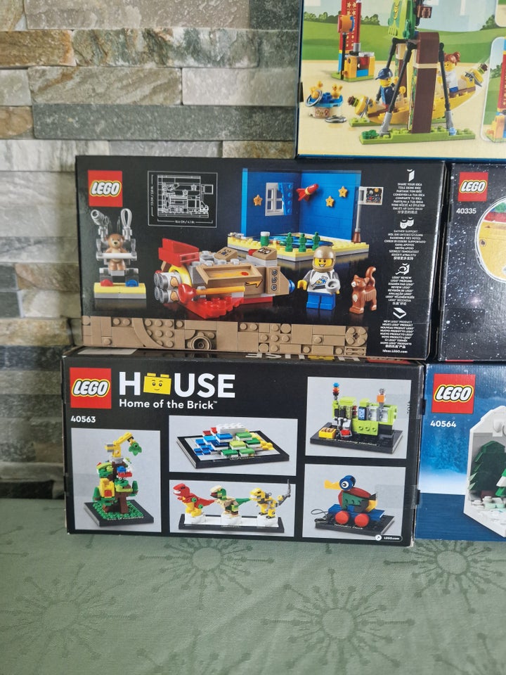 Lego Exclusives 40563 40564
