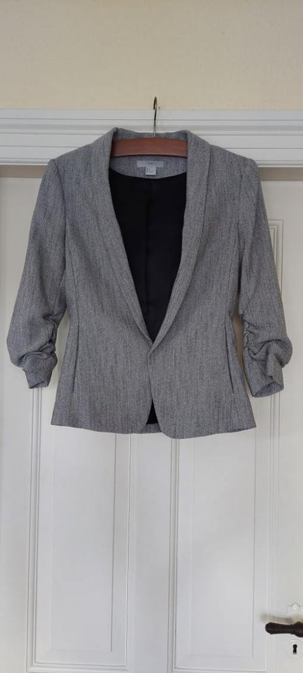 Blazer, str. 36, HM